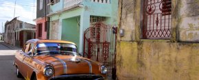 Cuba-Cars-Brown.jpg