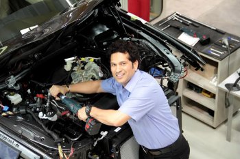 Sachin Tendulkar, BMW, BMW Sachin Tendulkar, Tendulkar, Tendulkar images, BMW photographs, BMW factory photos, Sachin Tendulkar photographs, Cricket photos, Cricket, BMW automobile pictures