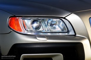 Volvo XC70 xenon + halogen lights